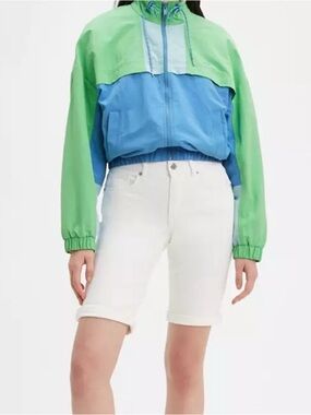 LEVIS | NWT Levi's White Women's Bermuda Shorts